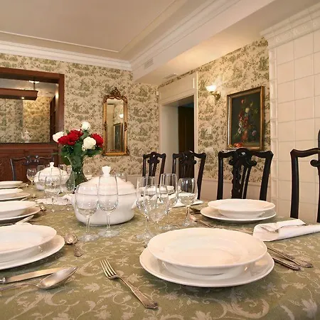 Bed & Breakfast Dwor Many, Noclegi Suntago & Deepspot 3*