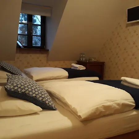Bed & Breakfast Dwor Many, Noclegi Suntago & Deepspot